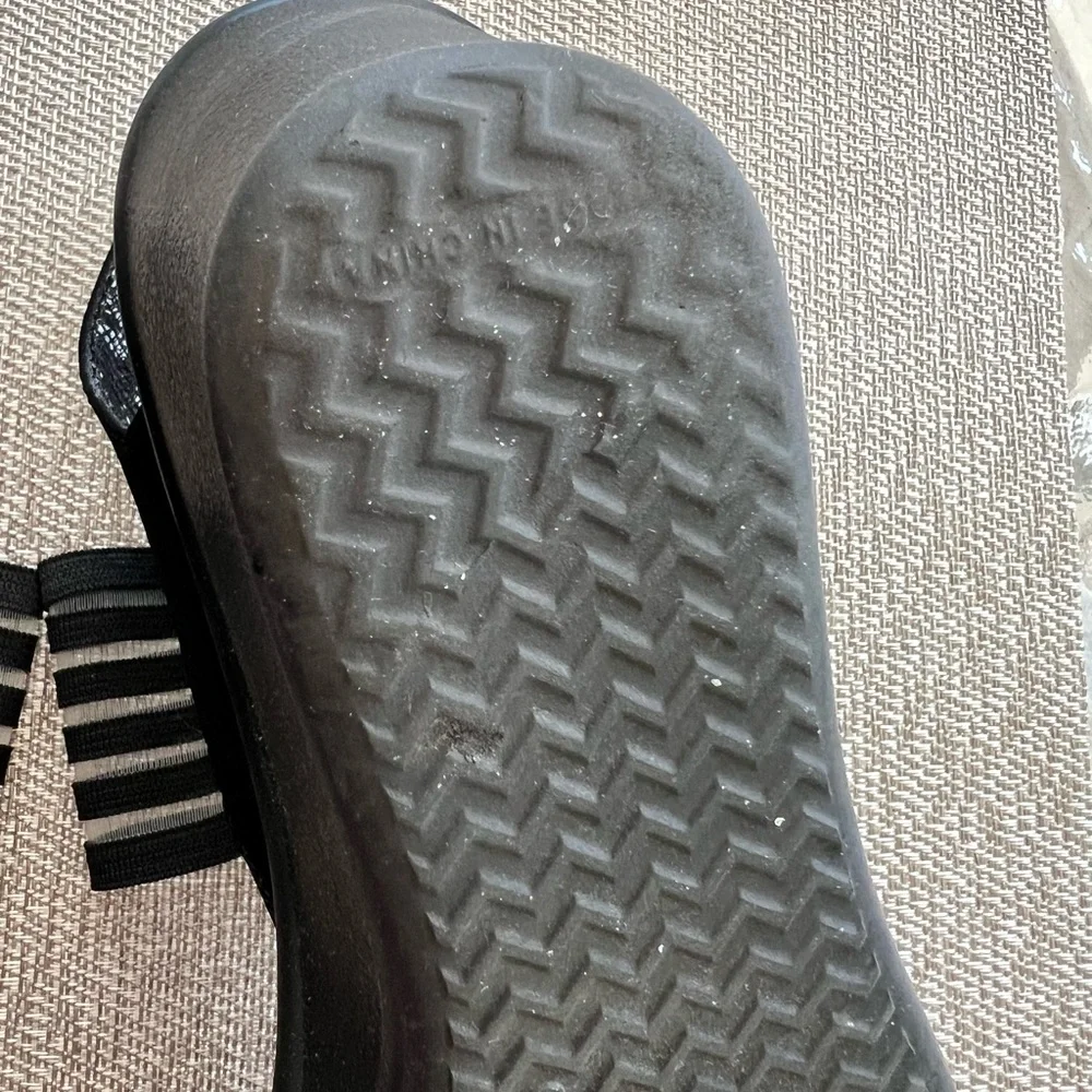 Skechers Black and Gray Wedge Sandals - Picture 4 of 6